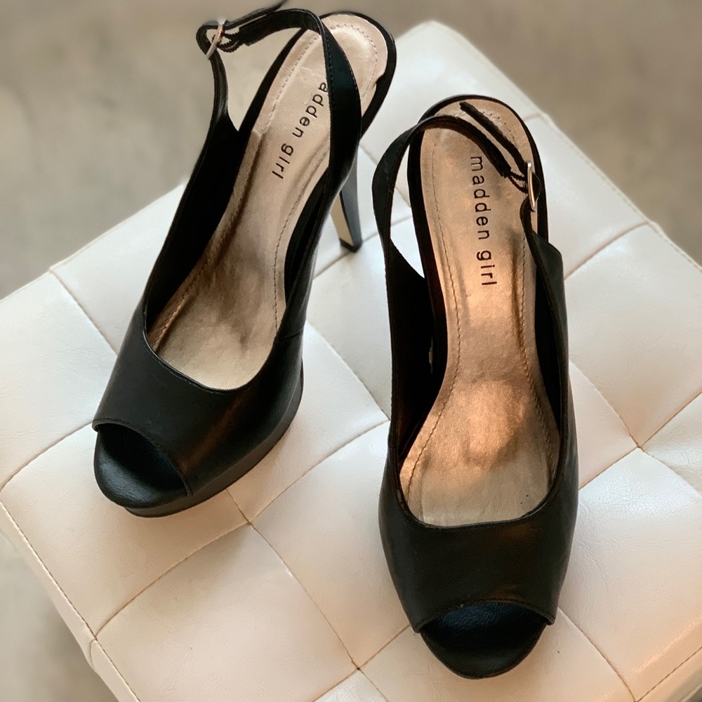 Madden Girl G-Inez Black Peep Toe.